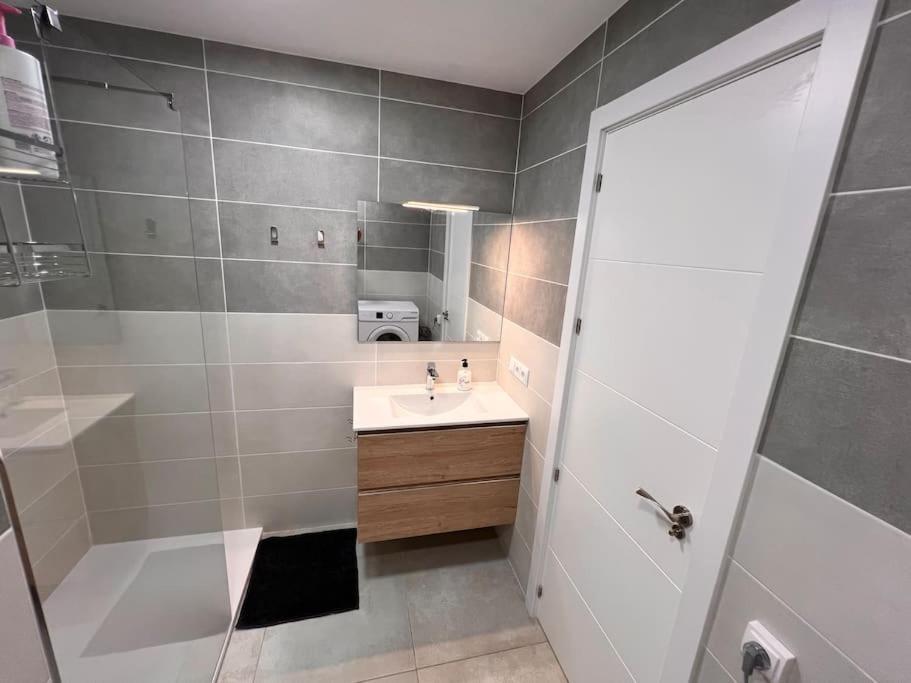 Apartament Fuengirola Puerto Y Mar Zewnętrze zdjęcie